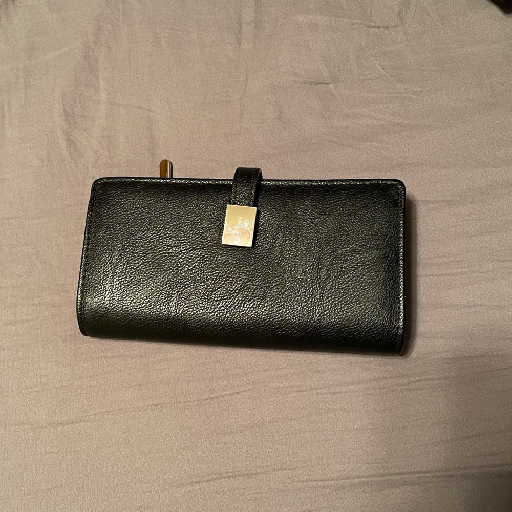 APT 9 black wallet